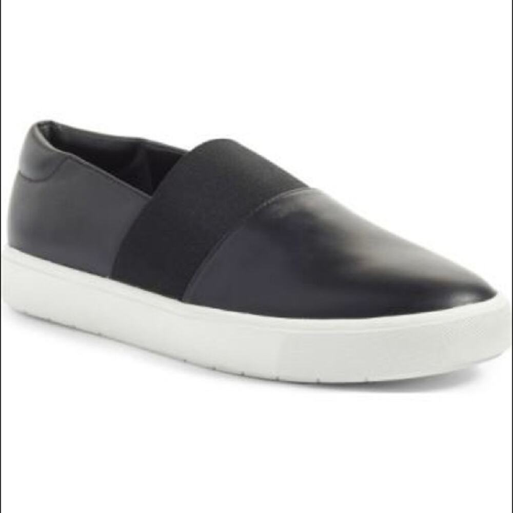 VINCE. Corbin Slip-on Sneaker in‎ Black Leather.